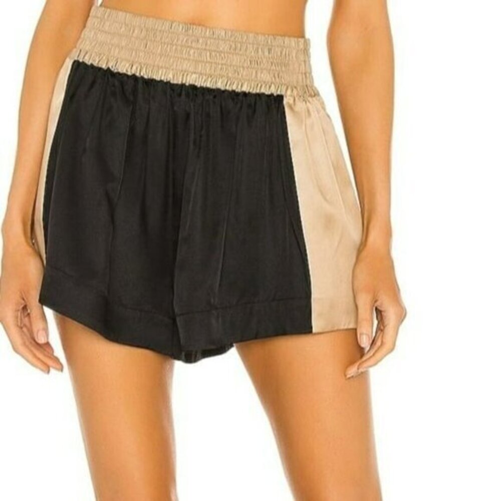 Weekend Stories Dao Short - Black & Champagne